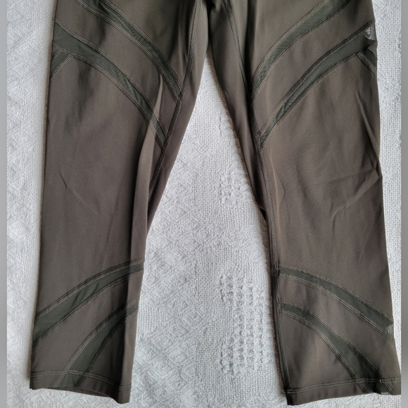 Lululemon Wunder Under Athletic High-Rise Crop Legging 21" *MeshDark Olive - Picture 6 of 10